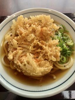 駿河湾桜エビ使ったサクサクかき揚げうどん 駿河湾桜エビ使ったサクサクかき揚げうどん 名物,おいしい,手作りの写真素材