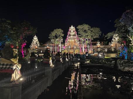 インドネシア、バリ島寺院の夜景 インドネシア、バリ島寺院の夜景 海外,インドネシア,バリ島の写真素材