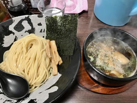 鶏醤油つけ麺 鶏醤油つけ麺の写真
