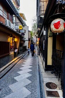 京都市　祇園の町並み 祇園,京都,街並みの写真素材
