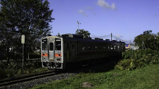 石狩沼田駅を出発したキハ54 石狩沼田駅を出発したキハ54の写真