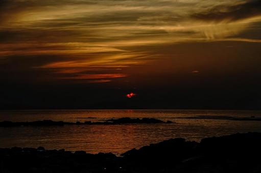 <五島の風景>夜明けの海のリフレクション <五島の風景>夜明けの海のリフレクションの写真