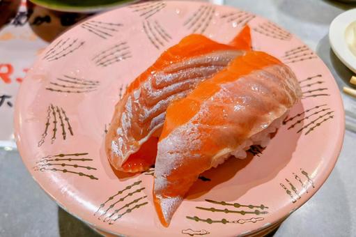 美味しいお寿司(サーモン) 美味しいお寿司(サーモン) お寿司,日本食,和食の写真素材