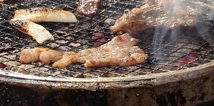 炭火焼肉の写真