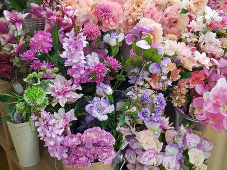 花屋さんの造花売り場 花屋さんの造花売り場 造花,花屋,売場の写真素材