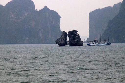 ベトナムの世界遺産ハロン湾風景 ベトナムの世界遺産ハロン湾風景の写真
