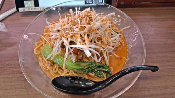 冷やし中華 冷やし中華 冷やし担々麵,担々麵,冷やし中華の写真素材