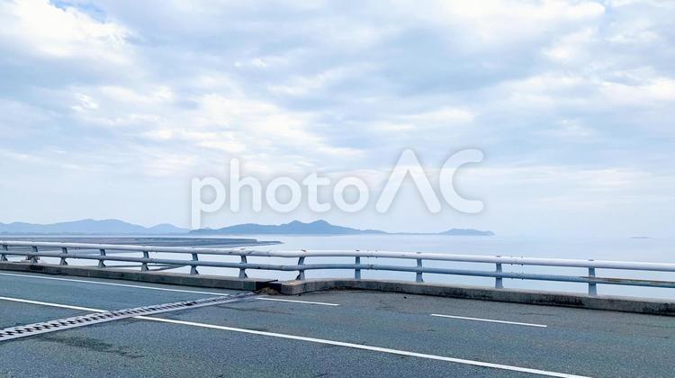 周防大橋と穏やかな海の風景 周防大橋,橋,海の写真素材