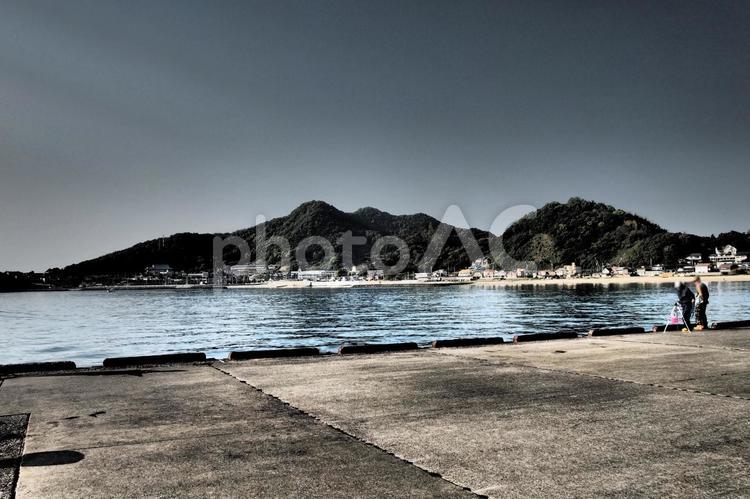 三津浜港からの海の風景 海,海の風景,三津浜港の写真素材