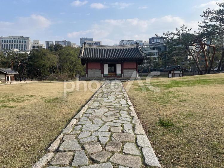 宣陵へ続く石畳 ソウル,韓国,宣陵の写真素材