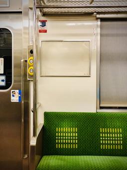 夜の電車の座席シリーズ 夜の電車の座席シリーズの写真