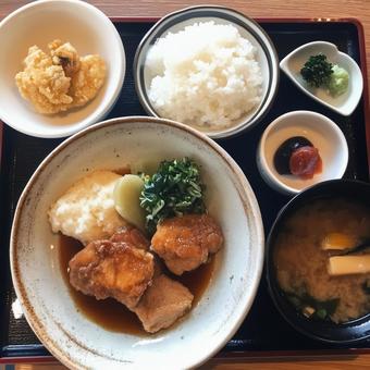唐揚げ定食 唐揚げ定食の写真