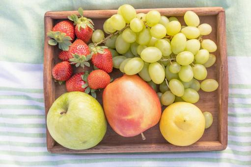 ぶどうやリンゴなどのフルーツ フルーツ,リンゴ,いちごの写真素材