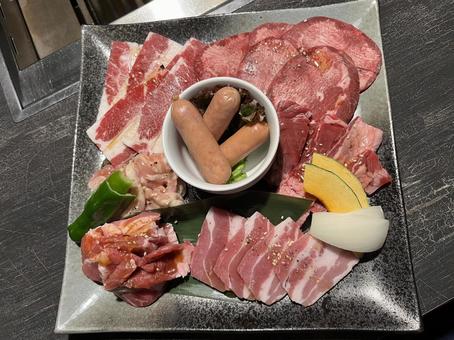 焼肉 焼肉 焼肉,生肉,焼き肉の写真素材