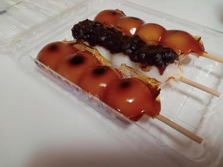 串団子 串団子,みたらし団子,あん団子の写真素材