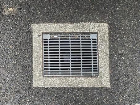 排水溝（上から） 排水溝,道路の排水溝,格子の写真素材