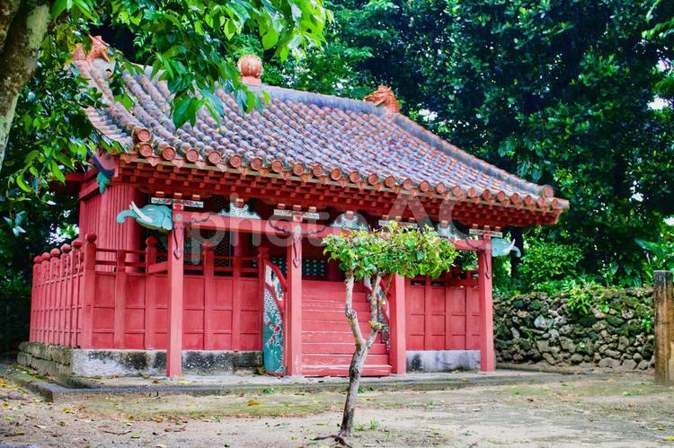 石垣島の桃林寺の権現堂 桃林寺,権現堂,南海山の写真素材