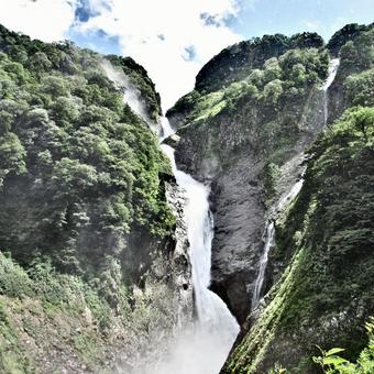 富山県-称名滝とハンノキ滝 富山県-称名滝とハンノキ滝の写真
