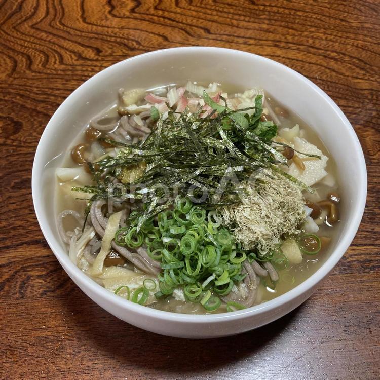 温そば、のりときのこ 冷凍蕎麦,麺類,蕎麦の写真素材