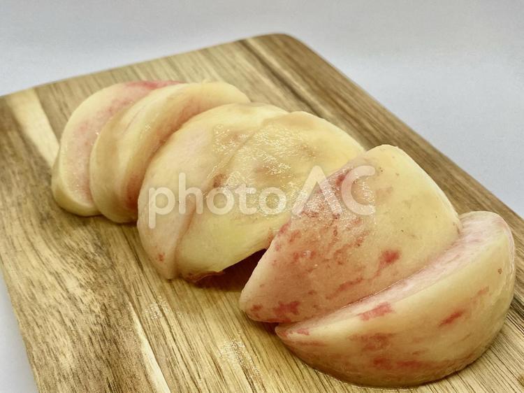 カットした桃のイメージ もも,果物,ピーチの写真素材