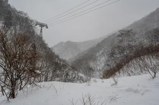 谷川岳への道のり 谷川岳への道のり 雪景色,銀世界,snowの写真素材