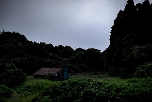 <五島の風景>高田にある農家の小さな小屋 <五島の風景>高田にある農家の小さな小屋の写真
