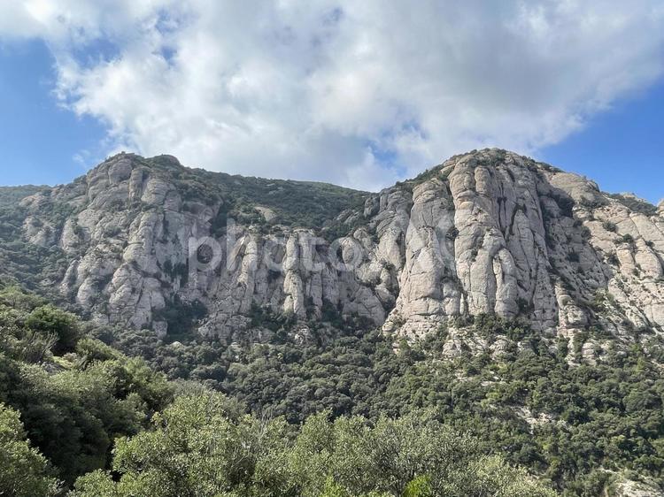 モンセラットの奇岩群 バルセロナ,スペイン,カタルーニャの写真素材