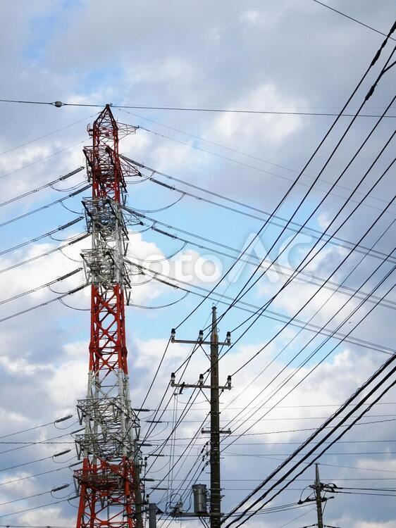 鉄塔がある風景 鉄塔,送電線,電線の写真素材