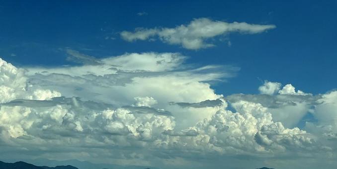 雲の大行進 雲の大行進 雲,青空,風景の写真素材