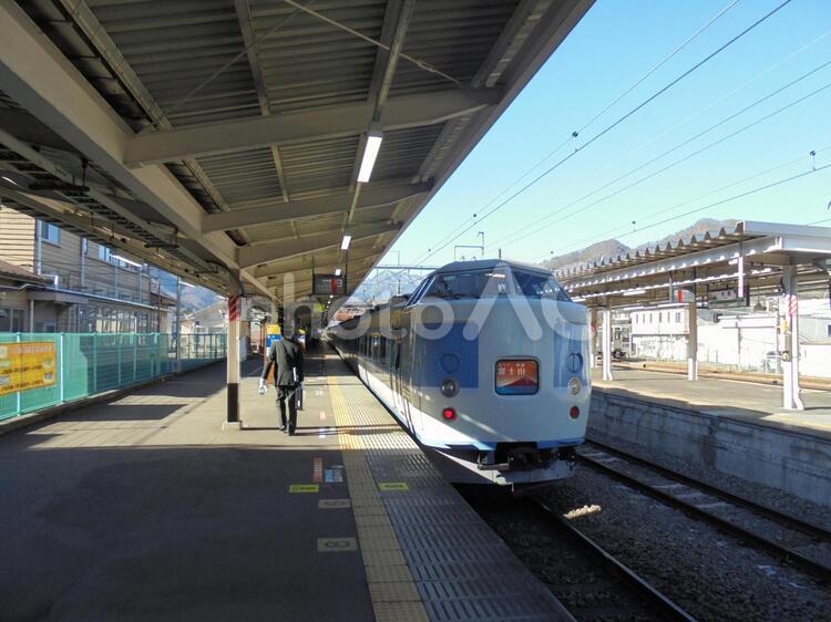 車掌と電車 駅,電車,車掌の写真素材