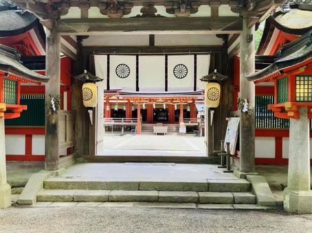 石上神宮 楼門 石上神宮 楼門の写真