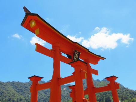 日本三景安芸の宮島の大鳥居 日本三景安芸の宮島の大鳥居 厳島神社,大鳥居,宮島の写真素材