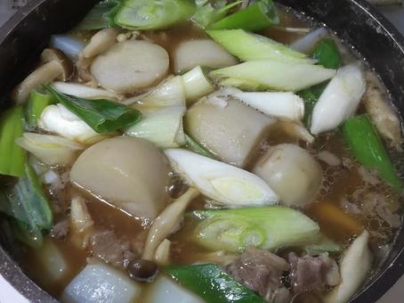 山形県の芋煮汁　郷土料理 芋煮汁,芋煮,山形県の写真素材