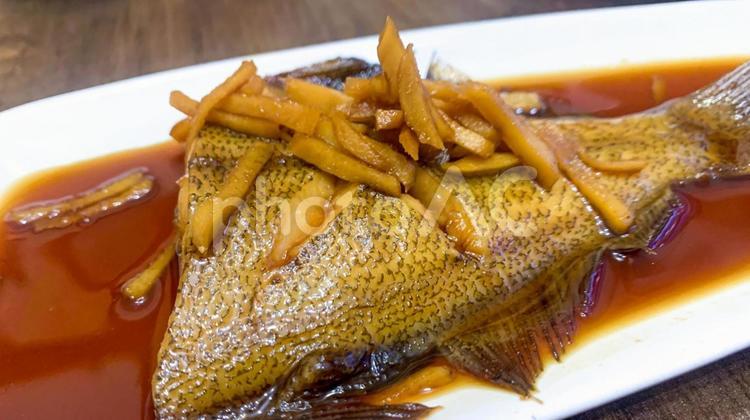 生姜香るカレイの煮付け カレイ,煮付け,魚料理の写真素材
