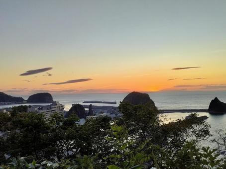 知床の夕日 知床の夕日 夕日,知床,夕焼けの写真素材