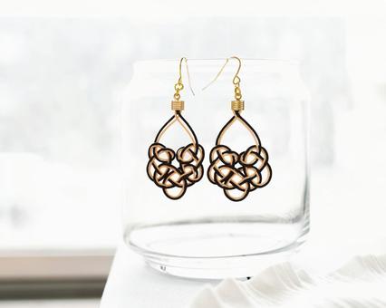 【ハンドメイド】上品な水引風ピアス ハンドメイド,アクセサリー,ピアスの写真素材