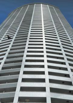 見上げる高層ビル 見上げる高層ビル 高層ビル,ビル,建物の写真素材
