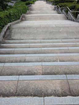 急な階段 急な階段の写真