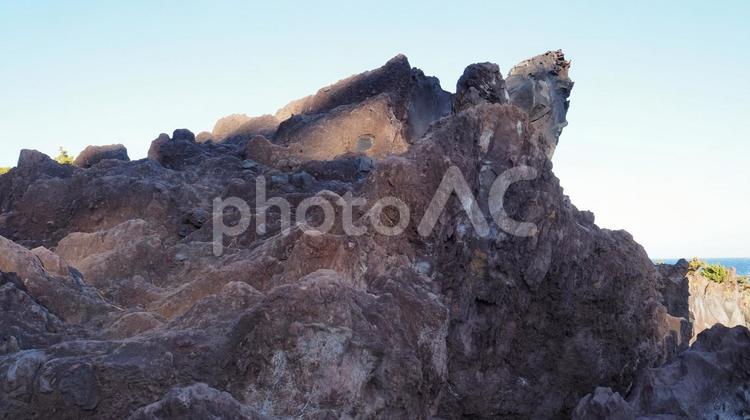 冬の城ヶ崎海岸の岩場（静岡県伊東市） 城ヶ崎海岸,岩場,伊豆の写真素材