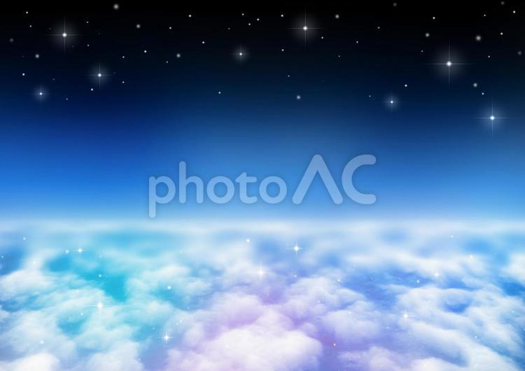 星空とふわふわの雲海（青） 雲海,星空,ふわふわの写真素材