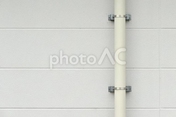 建築の外壁と排水パイプ 建築,外壁,排水の写真素材