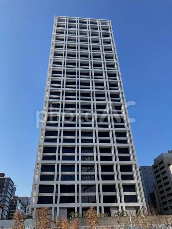 赤坂ケータワーと青い空　港区 赤坂ケータワー,港区,元赤坂の写真素材
