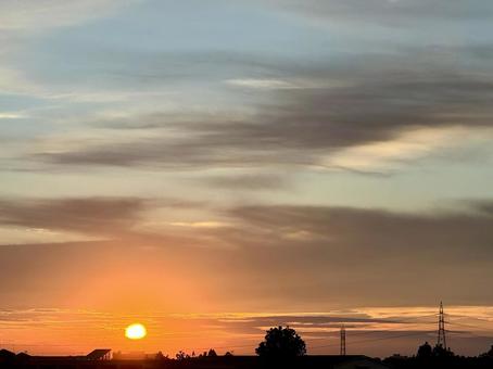 夕焼け 夕焼け 夕焼け,雲,景色の写真素材