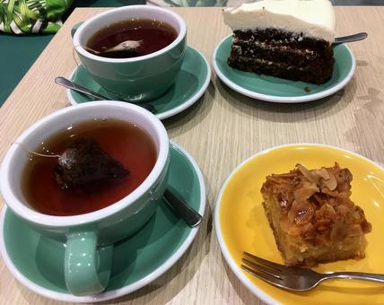 紅茶とケーキ　2人分 紅茶,ティー,ティーバッグの写真素材