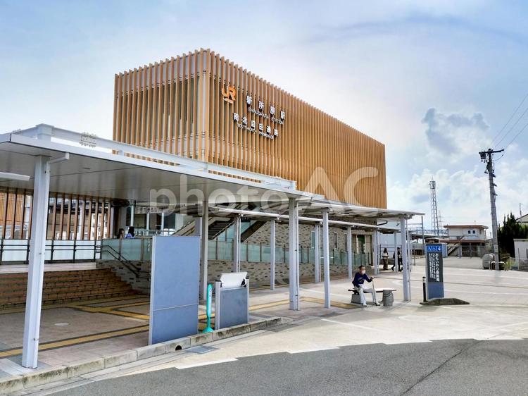 JR東海道本線「新所原駅」北口の駅舎 新所原駅,北口,駅舎の写真素材