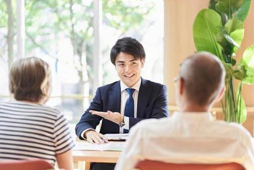 Professionals who give advice on inheritance to elderly couples, JPG Professionals who give advice on inheritance to elderly couples, masters, judicial scholar, lawyer, JPG