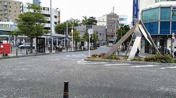 JR逗子駅前の風景 jr逗子駅前,風景,車の写真素材