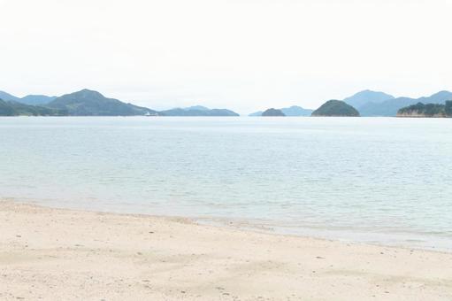 美しい海と白い砂浜 美しい海と白い砂浜の写真