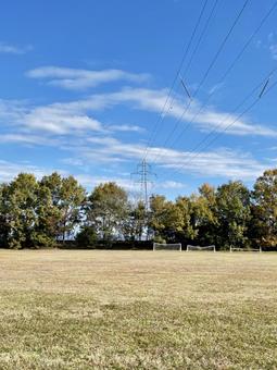 ある晴れの日のグラウンド 空,青空,晴れの写真素材