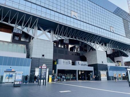 朝のJR京都駅烏丸中央口 京都駅,京都市,京都の写真素材